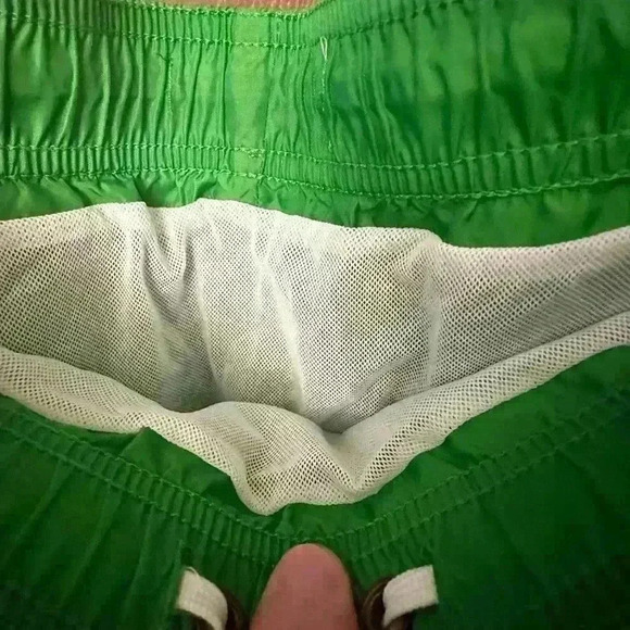 Prince & Bond Easton Green Swim Shorts - Size Tag Gone - 34” Waist - Picture 3 of 7